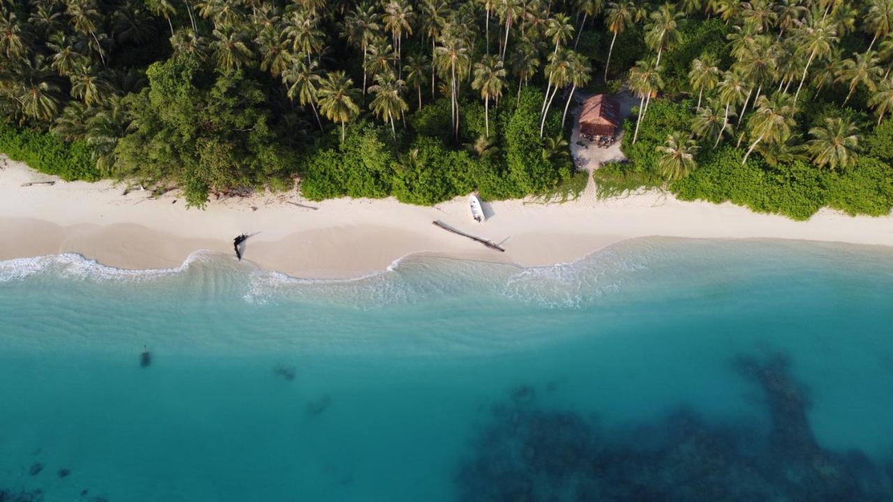 Pinang Island - Private Island Sea View Bungalows Singkil  외부 사진