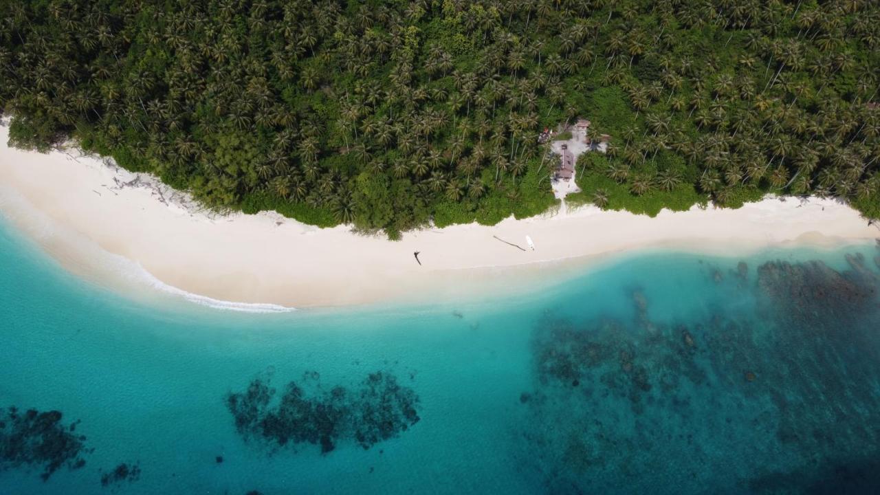 Pinang Island - Private Island Sea View Bungalows Singkil  외부 사진