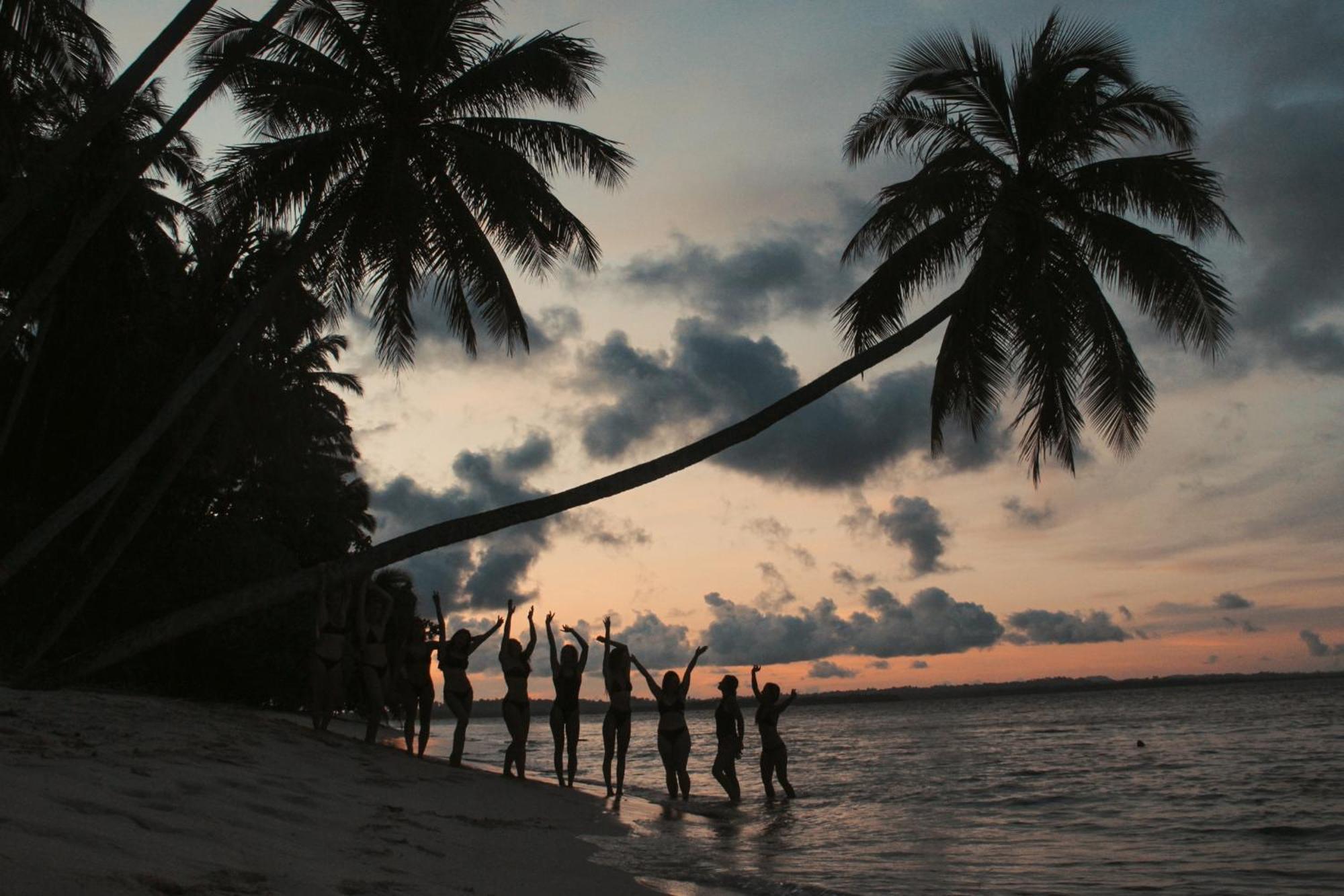 Pinang Island - Private Island Sea View Bungalows Singkil  외부 사진