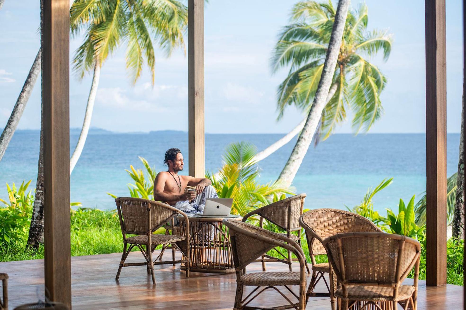 Pinang Island - Private Island Sea View Bungalows Singkil  외부 사진